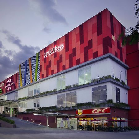 Amaris Hotel Ponorogo Extérieur photo