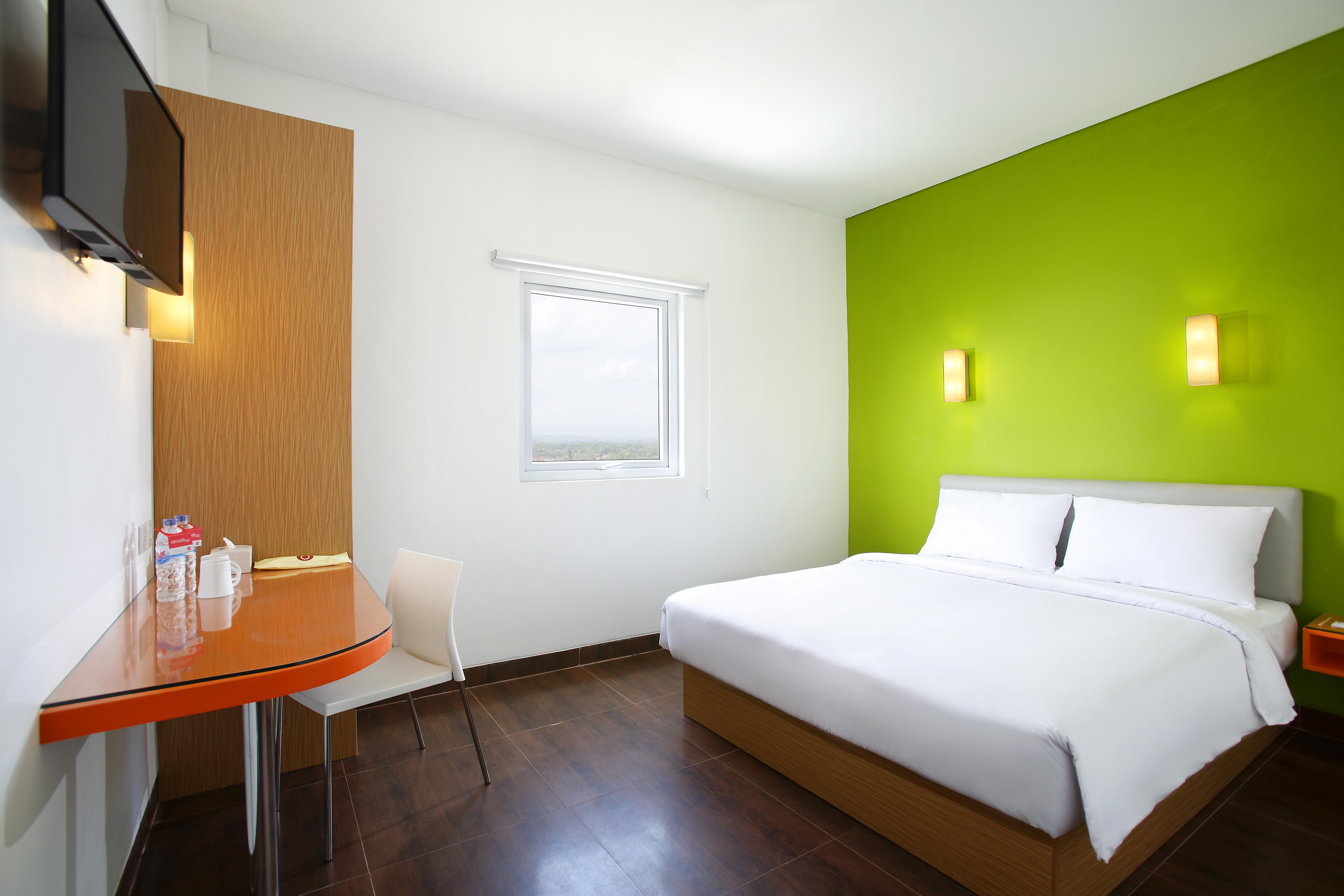 Amaris Hotel Ponorogo Extérieur photo