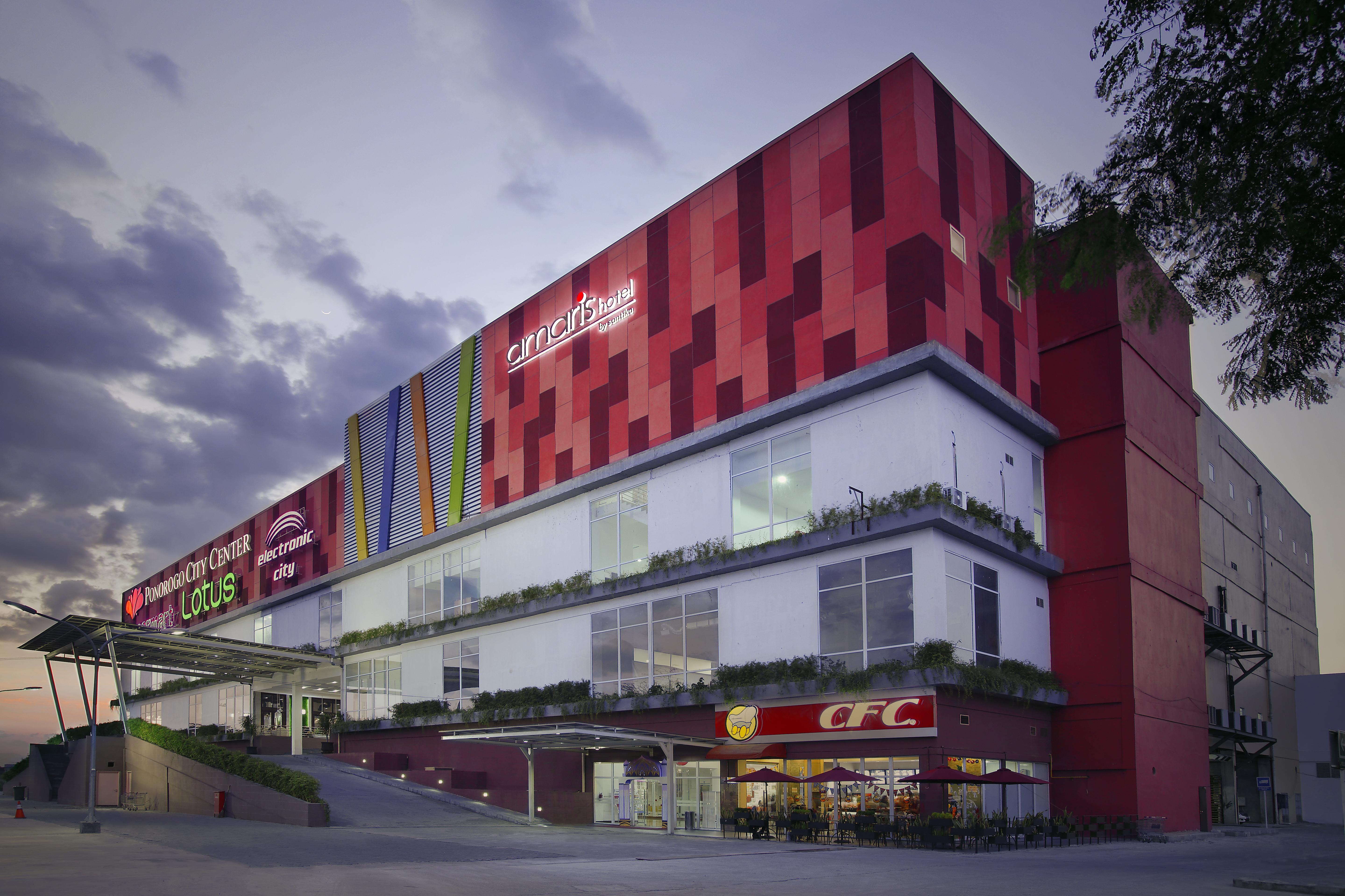Amaris Hotel Ponorogo Extérieur photo