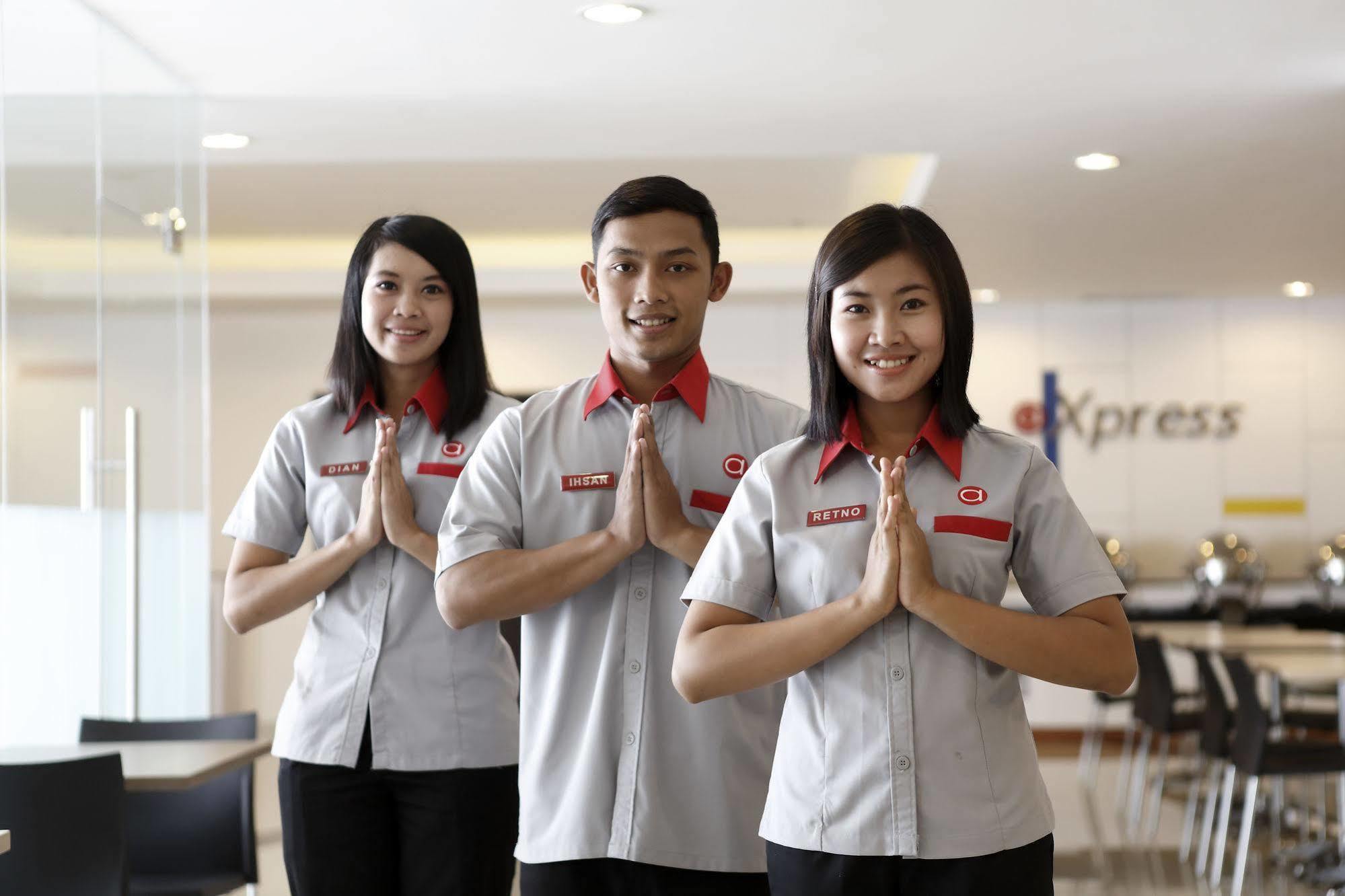 Amaris Hotel Ponorogo Extérieur photo